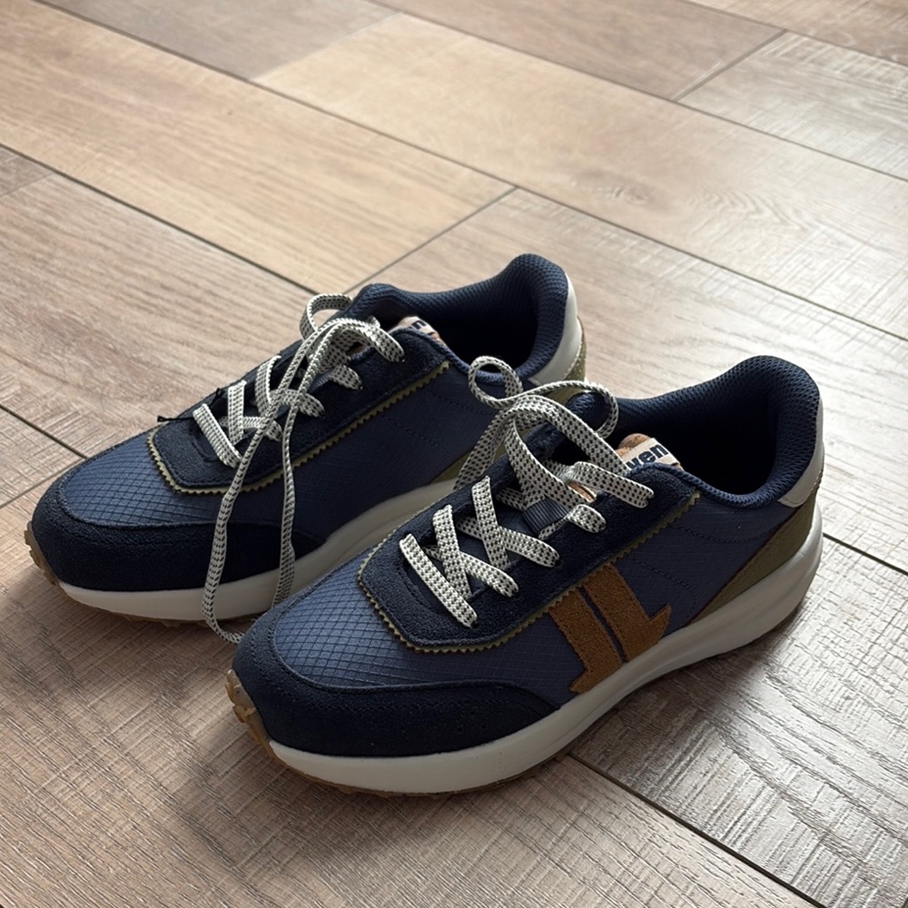 Girls Navy Sneakers from Spain size 35